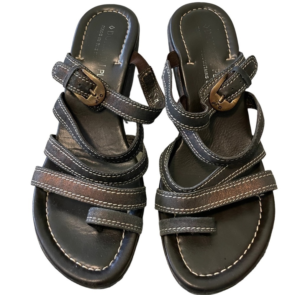 𝅺Donald J. Pliner Wedge. Size 7 m